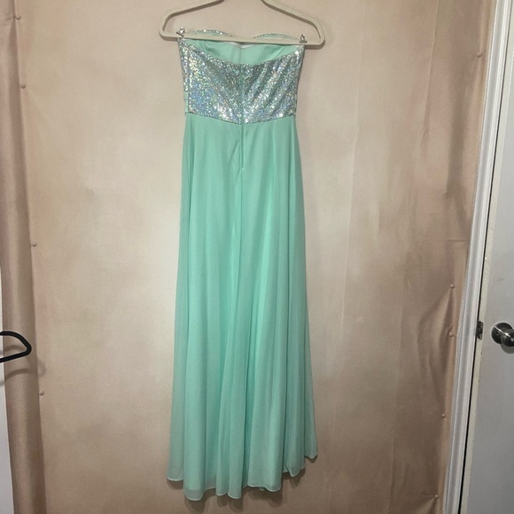 My Michelle size 3 Juniors aqua sequin strapless flowy maxi formal dress EUC - Picture 3 of 6
